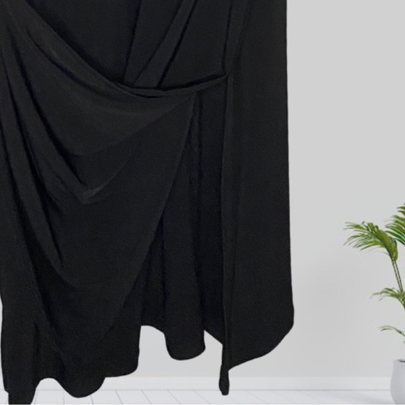 Coco Bianco Black Sleeveless Stretchy Maxi Dress Gold Chain Accent Size Small - Picture 3 of 8